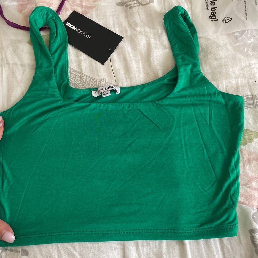 Anything But Square Cropped Tank NEW 🏷️ - Picture 4 of 4
